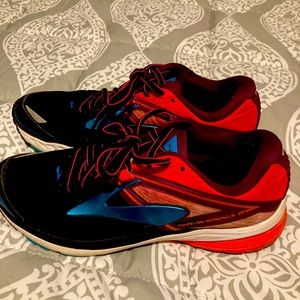 Brooks Running Shoes Black Blue Purple Low Top Lace Up Women’s Size 9.5 Medium